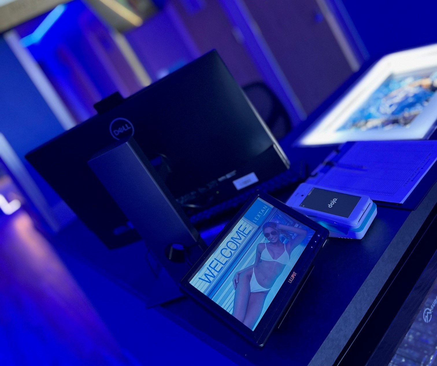 Lilliput UK supplies point of sale monitors to Lextan, Wales and the West's largest tanning salon chain
